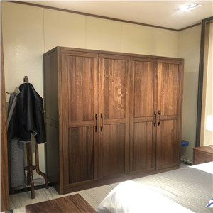 全屋實木定制的衣柜受潮發(fā)霉怎么辦？